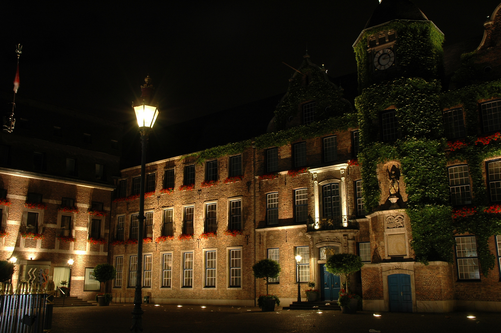 Rathaus bei Nacht