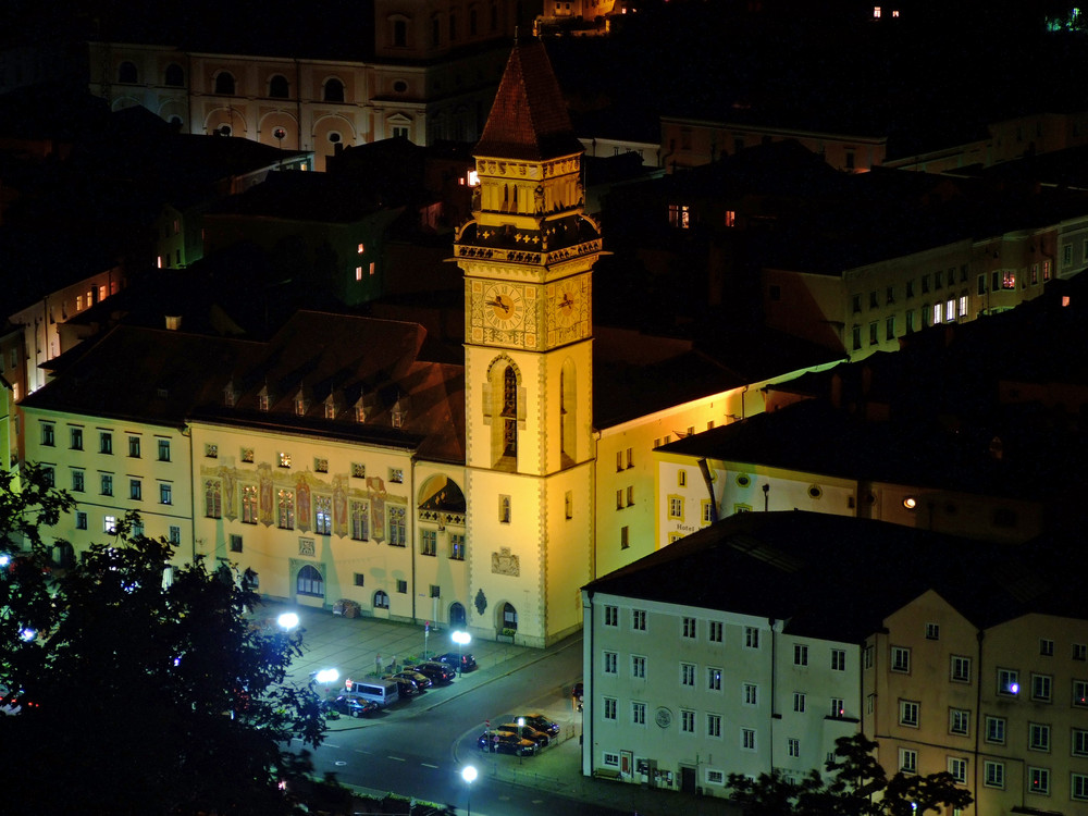 Rathaus bei Nacht