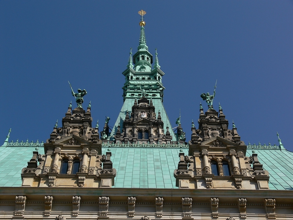 Rathaus-Dach und Turm