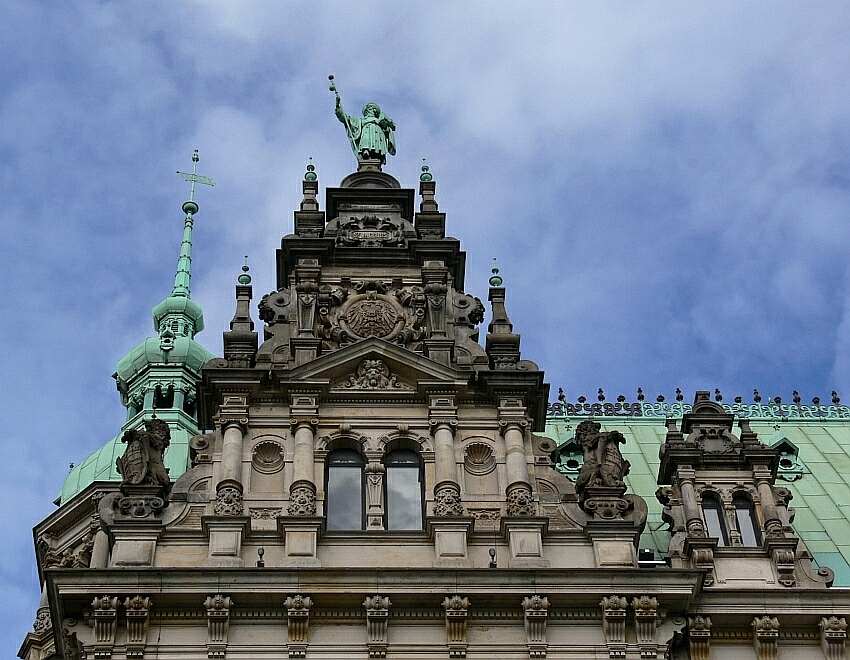 Rathaus-Detail mit Jakobus