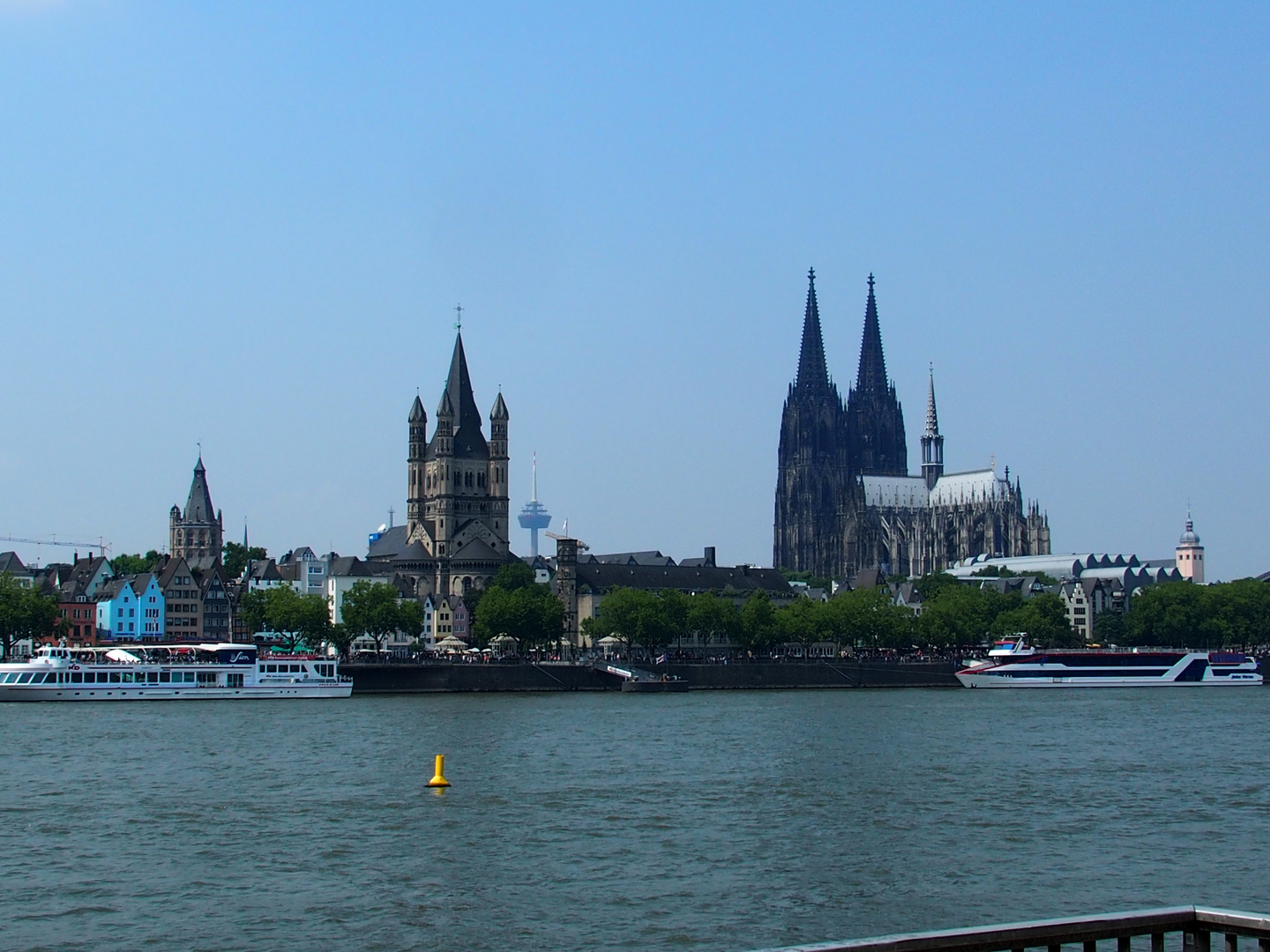 «{ Rathaus, Groß St. Martin & Kölner Dom }»