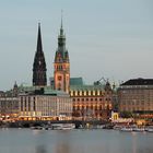 Rathaus Hamburg beleuchtet