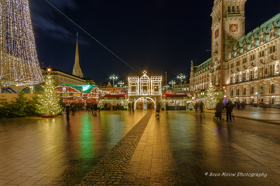 Rathaus Hamburg samt Weihnachtsmarkt