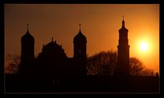 Rathaus im Gegenlicht