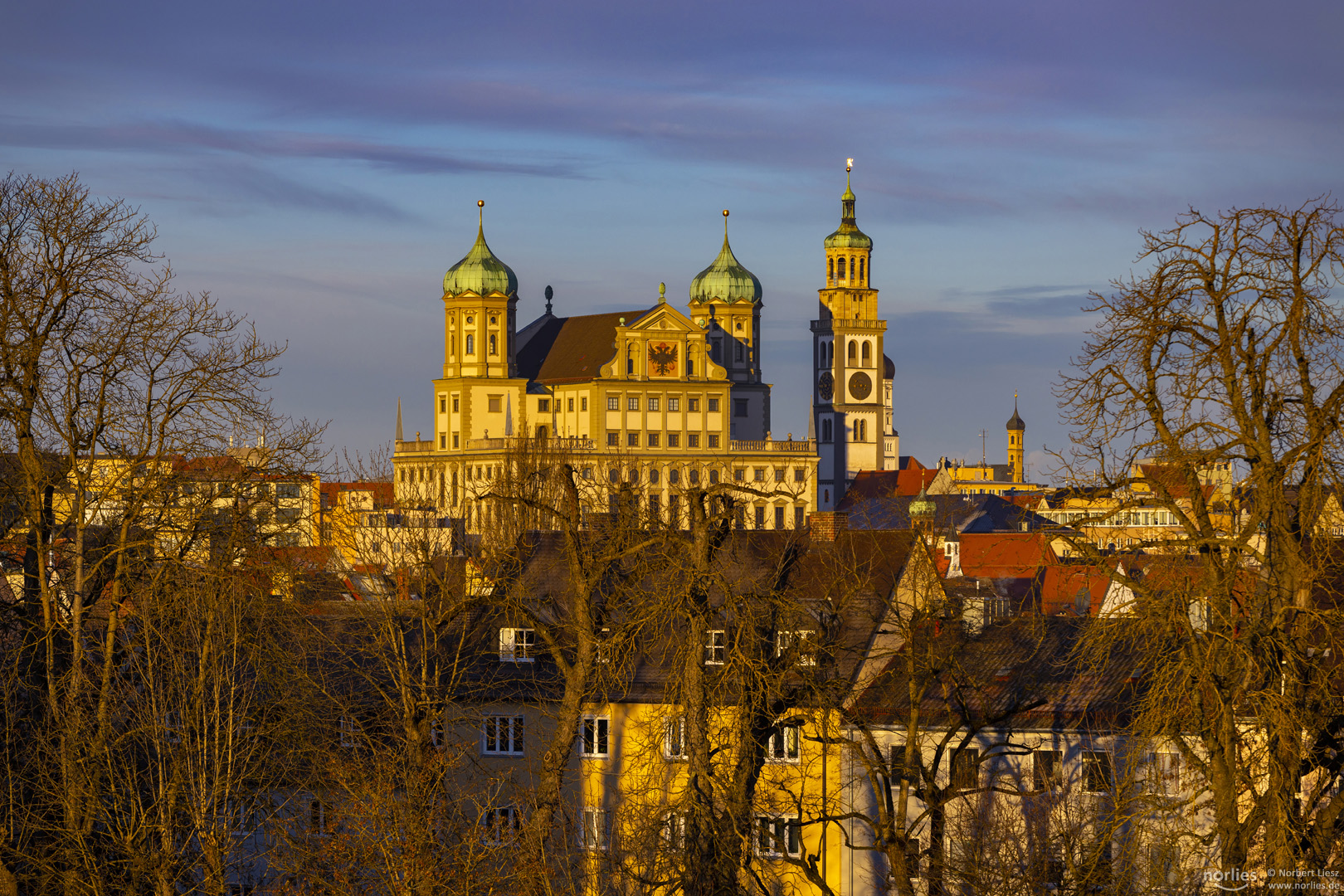 Rathaus im Licht