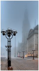 Rathaus im Nebel 3