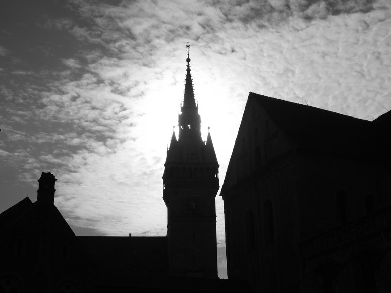 Rathaus im Sonnenlicht