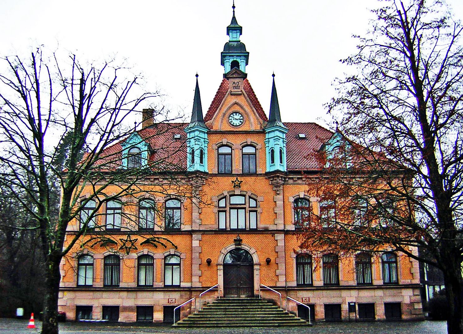 Rathaus im Weihnachtsgewand