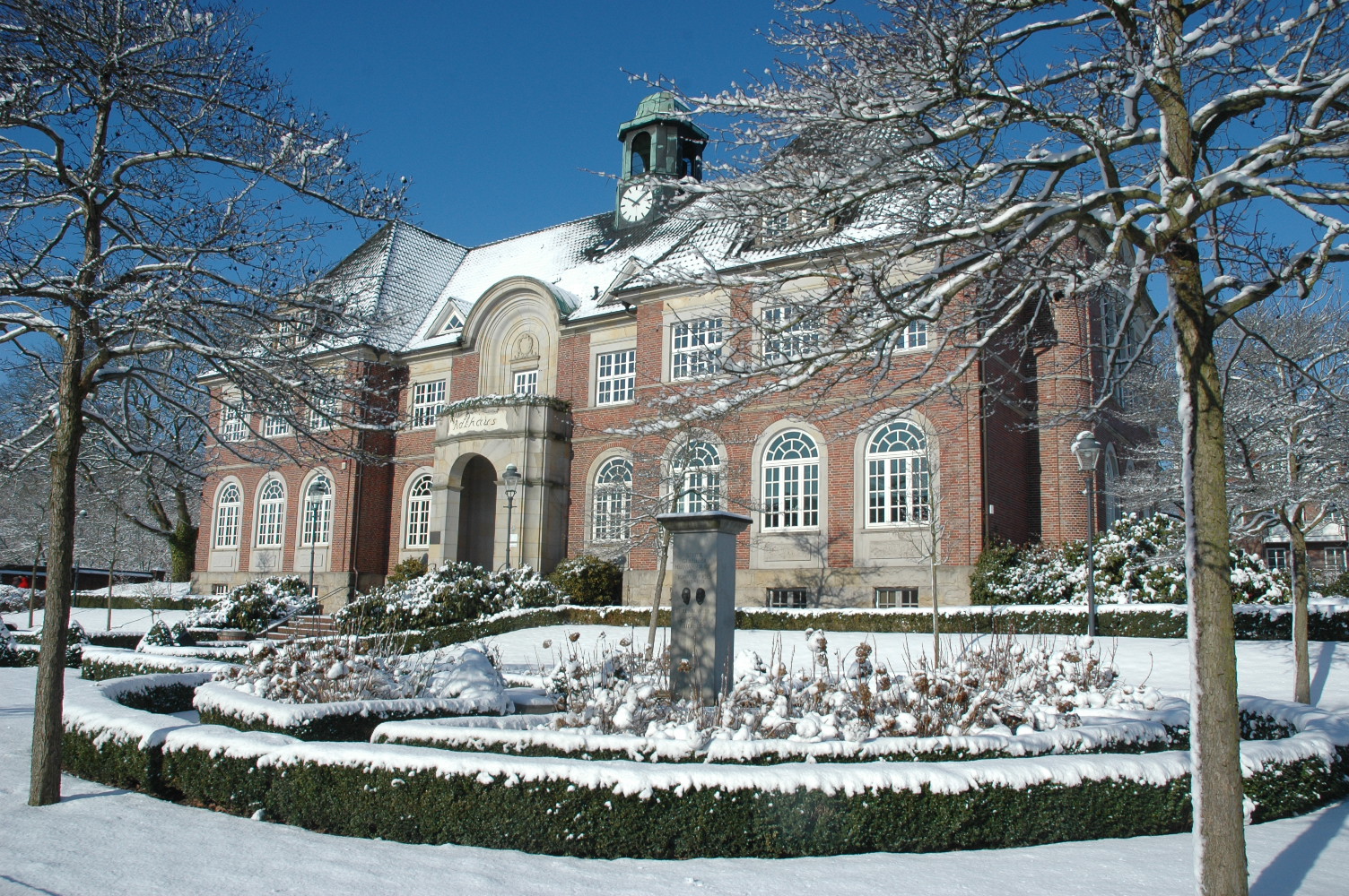 Rathaus im Winterkleid