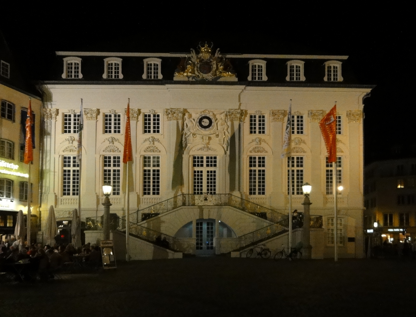 Rathaus in Bonn, mit berühmten Balkon