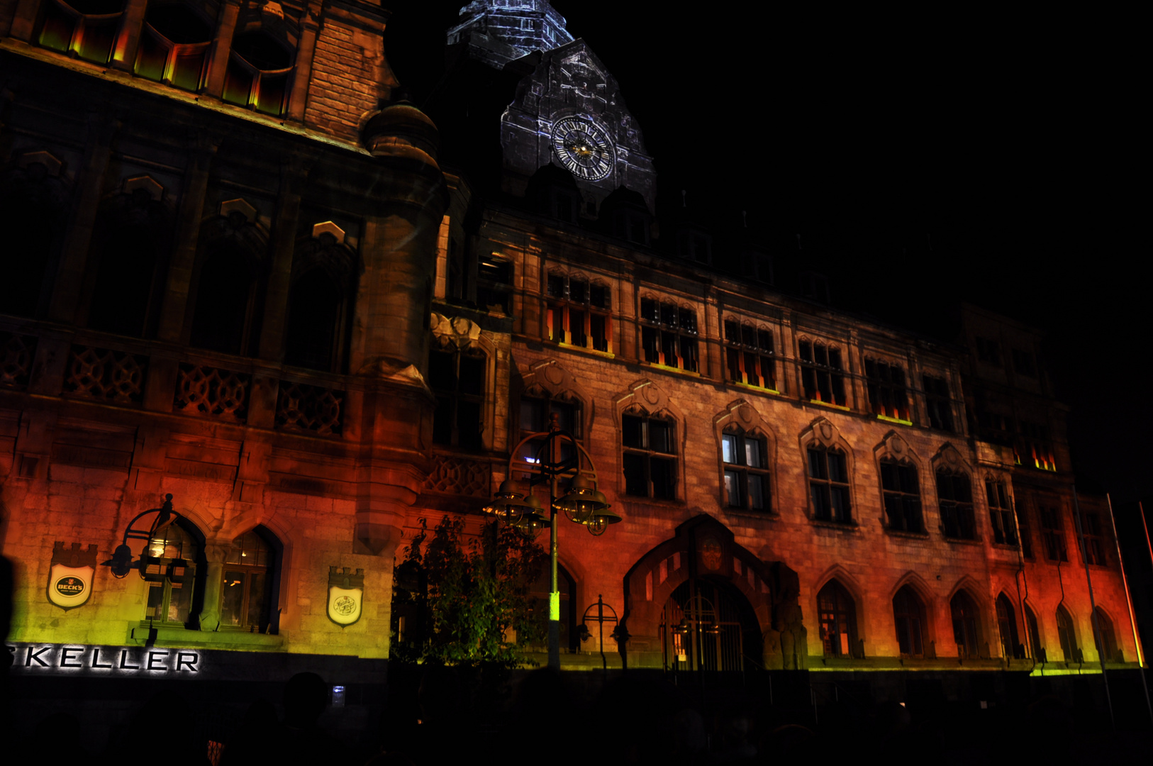 Rathaus in Flammen