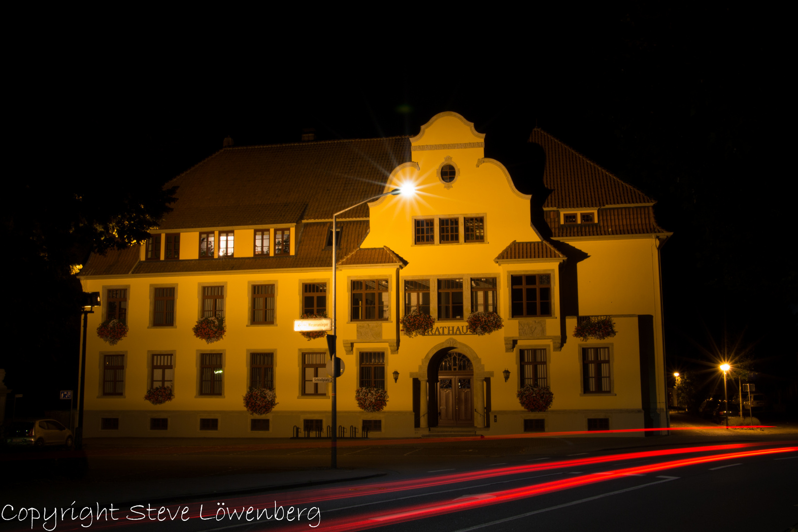 Rathaus in Hoya bei Nacht