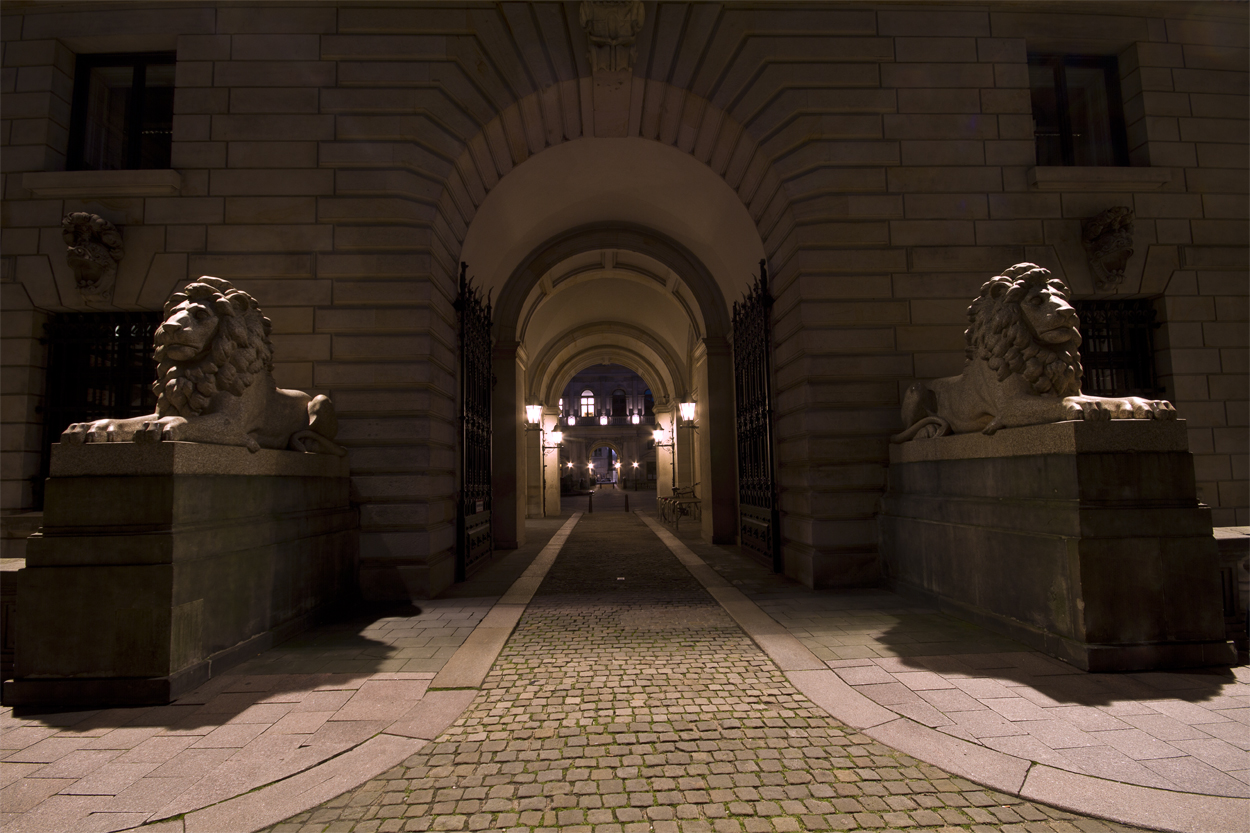 Rathaus Innenhof Hamburg