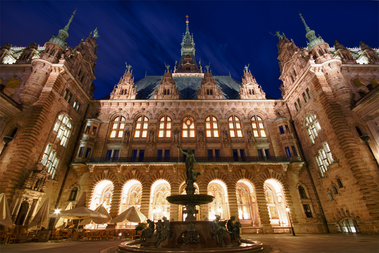 Rathaus Innenhof Hamburg2