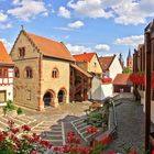 Rathaus Innenhof und Romanisches Haus