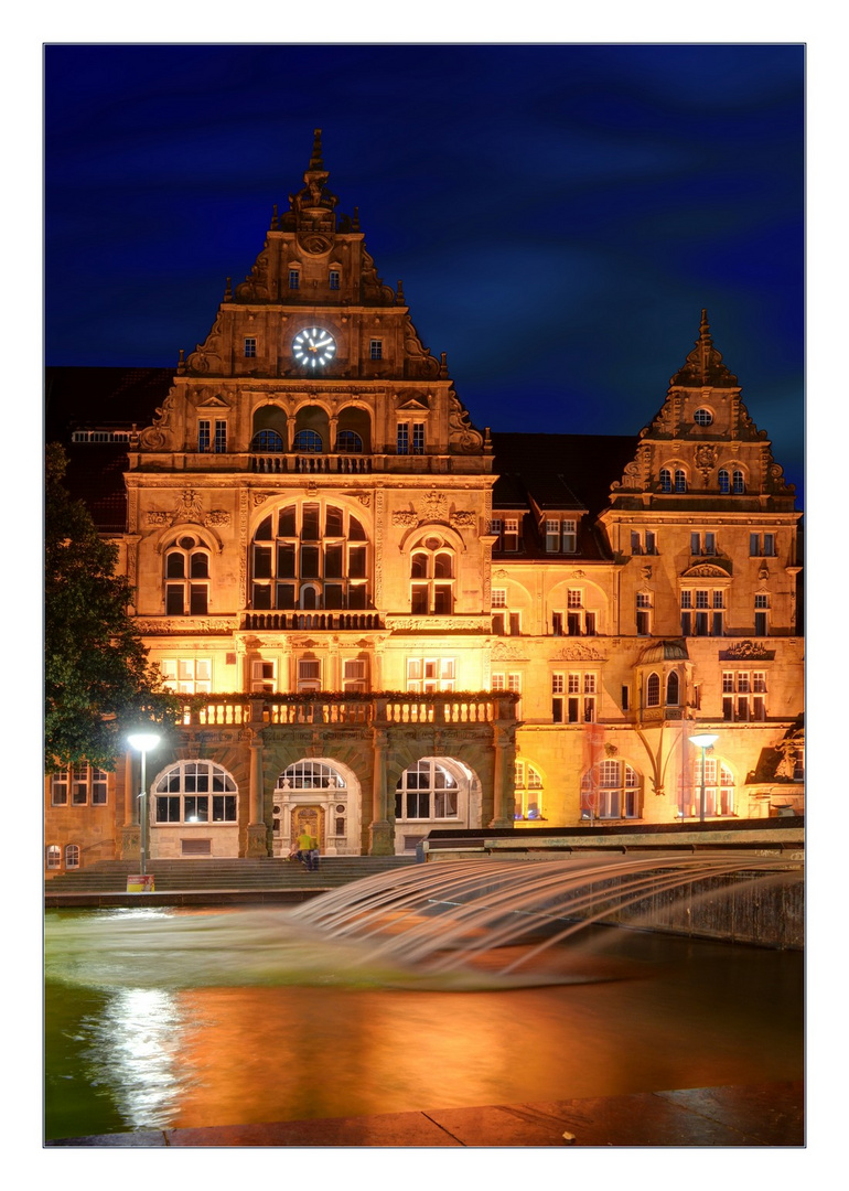 Rathaus mit Brunnen