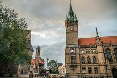 Rathaus mit Burg und Dom