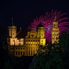 Rathaus mit Feuerwerk