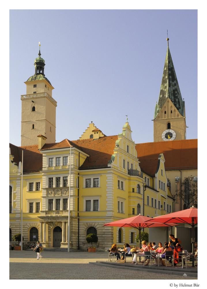 Rathaus mit Kirche Untere Pfarr