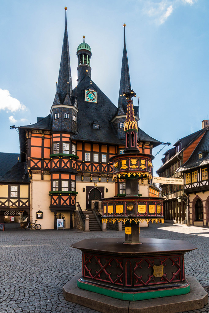 Rathaus mit Marktbrunnen in Wernigerode