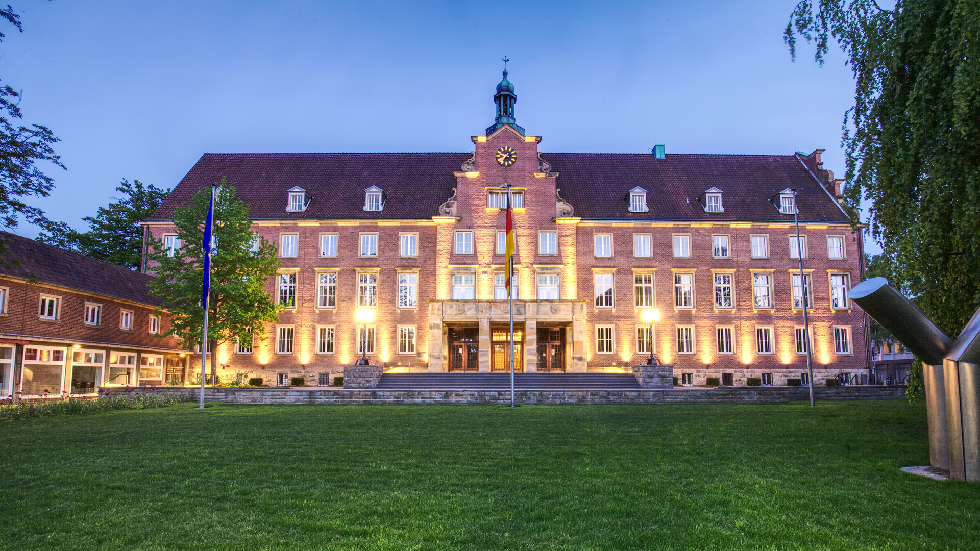 *** Rathaus Nordhorn zur blauen Stunde ***