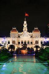 Rathaus Saigon bei Nacht
