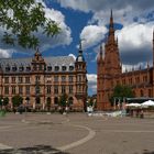 Rathaus und Kirche