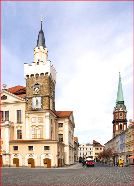 Rathaus und Kirchturm zu Löbau (Sachsen)