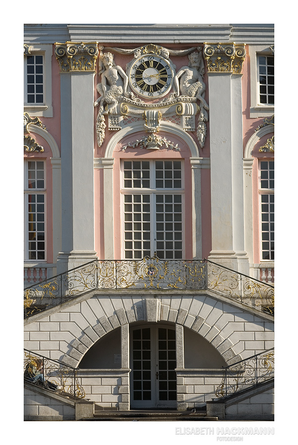 Rathaus und ne blonde Fotografinnen Frage *g*