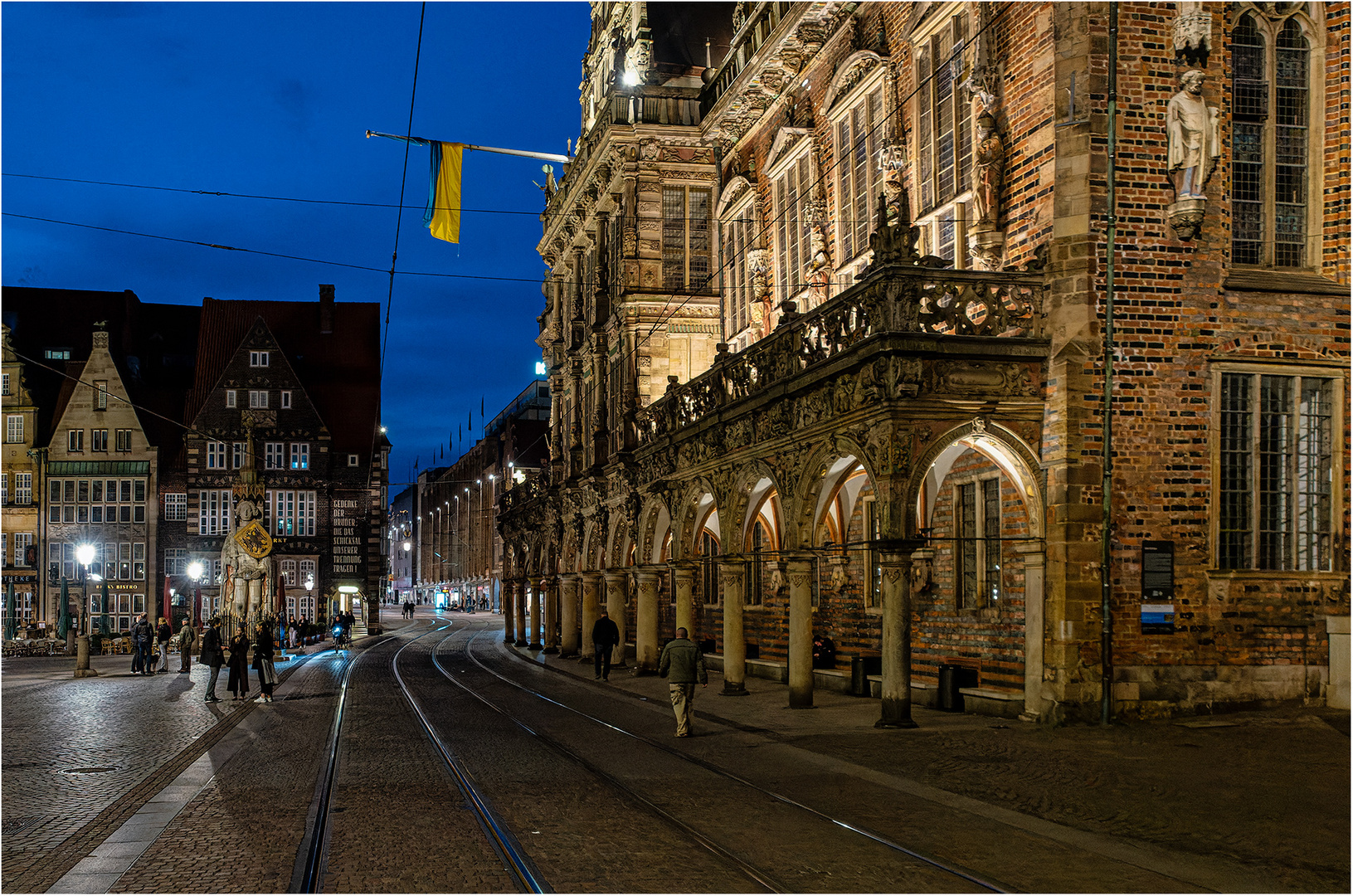 Rathaus und Roland