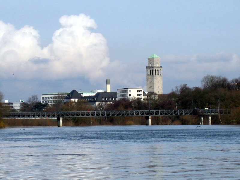 Rathaus und Ruhr