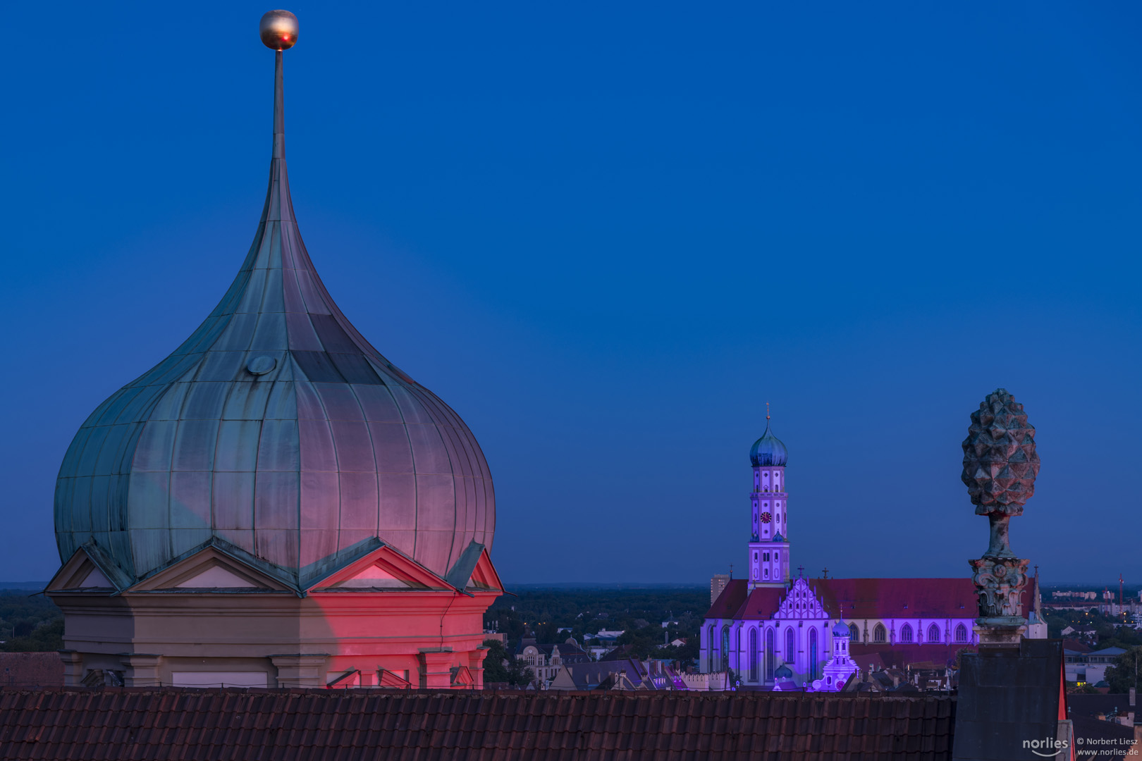 Rathaus und Ulrichskirche