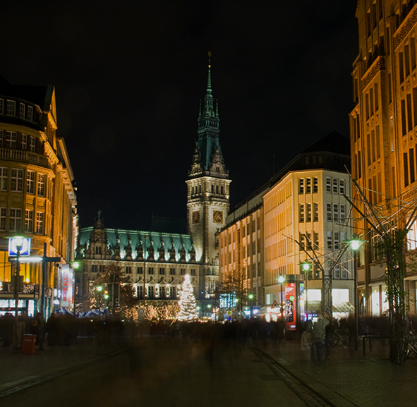 Rathaus und Weihnachtsmarkt