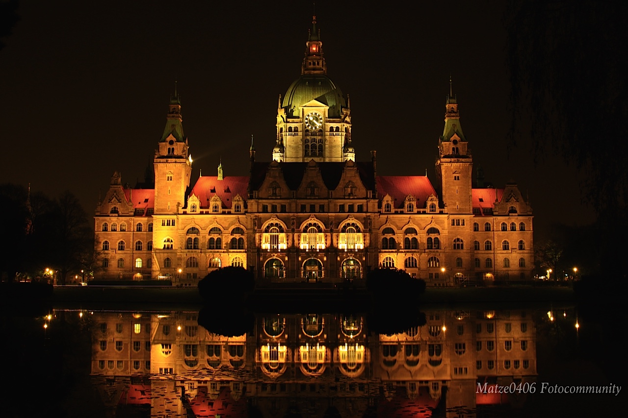 Rathaus von Hannover bei Nacht