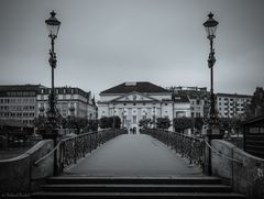 [ Rathausbrücke Luzern ]