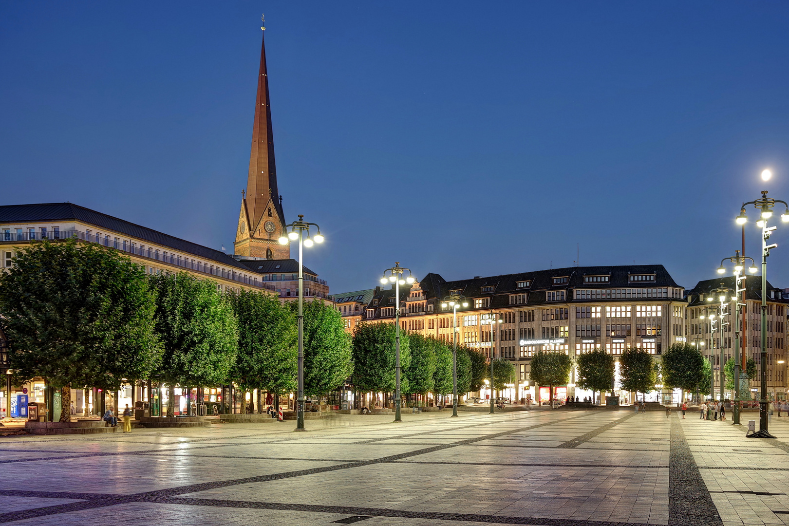 Rathausmarkt und Petrikirche Hamburg