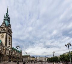 Rathausplatz in Hamburg