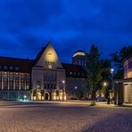 Rathausplatz mit Markthalle