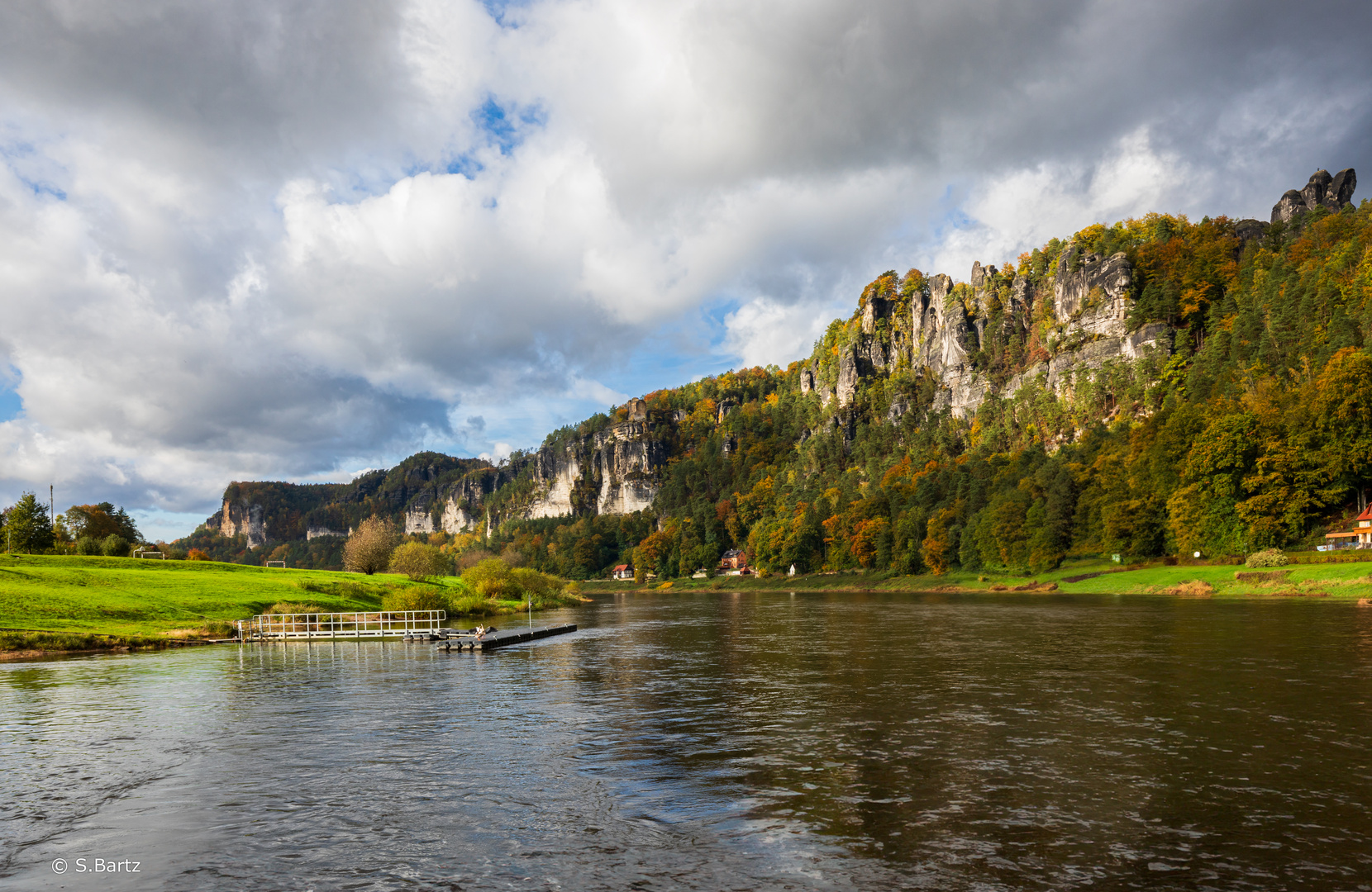  Rathen - Blick zur Bastei (1)