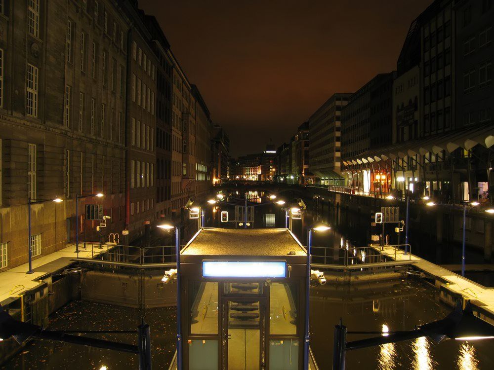 Rathhausschleuse bei Nacht