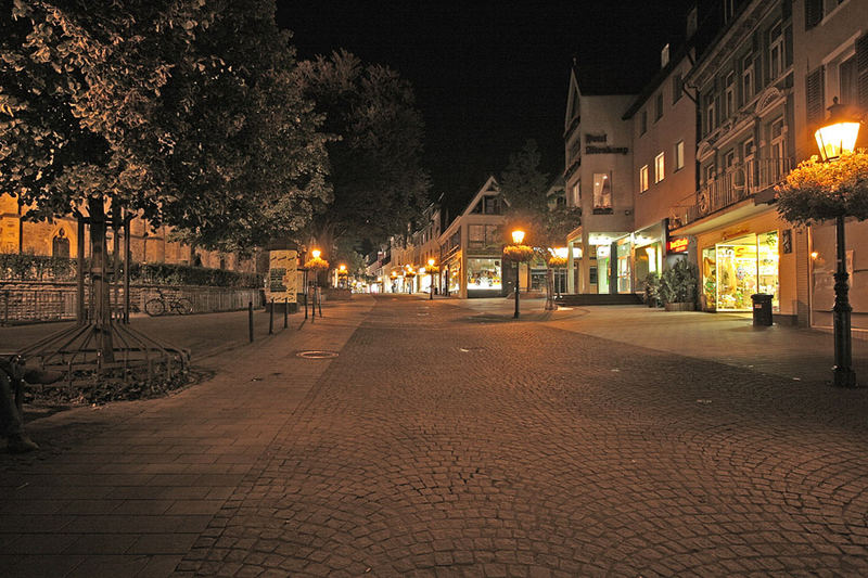 Ratingen, Oberstrasse. Gegen 23:00h im Sept. 05