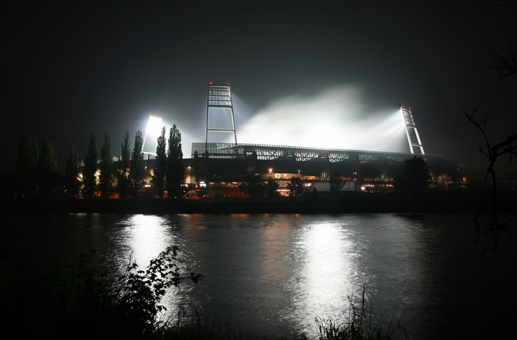 Rauch im Weserstadion...