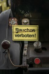 RAUCHEN VERBOTEN 