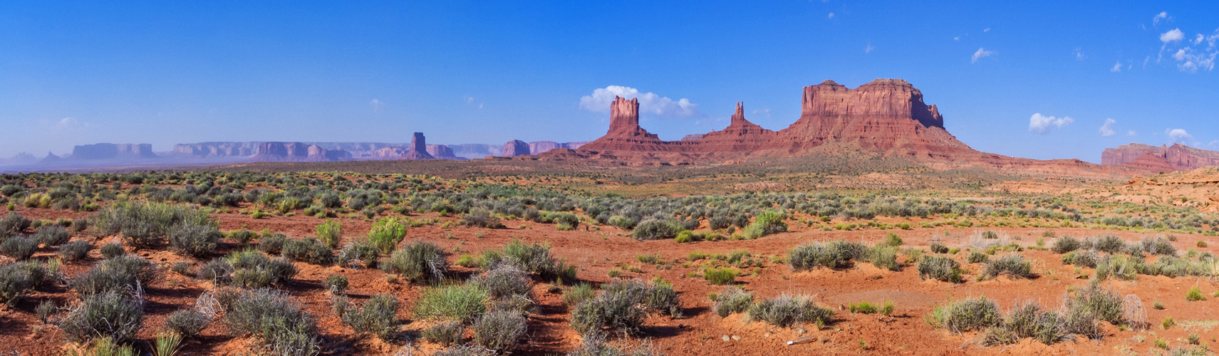 Rauchzeichen über Monument-Valley