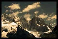 RAUCHZEICHEN ÜBER PATAGONIEN