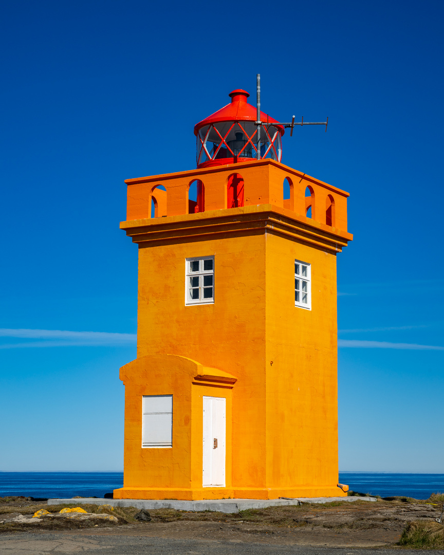 Raufarhafnarviti Leuchtturm am Hafen von Raufarhöfn