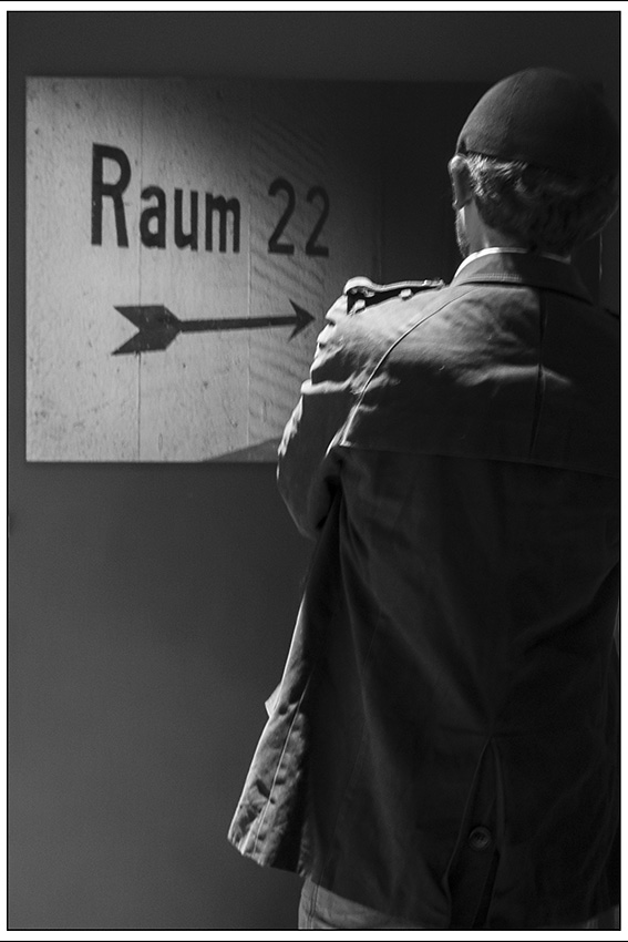 --Raum 22 >>--