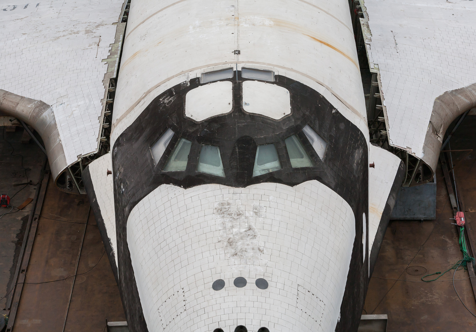 Raumfähre Buran auf Rhein