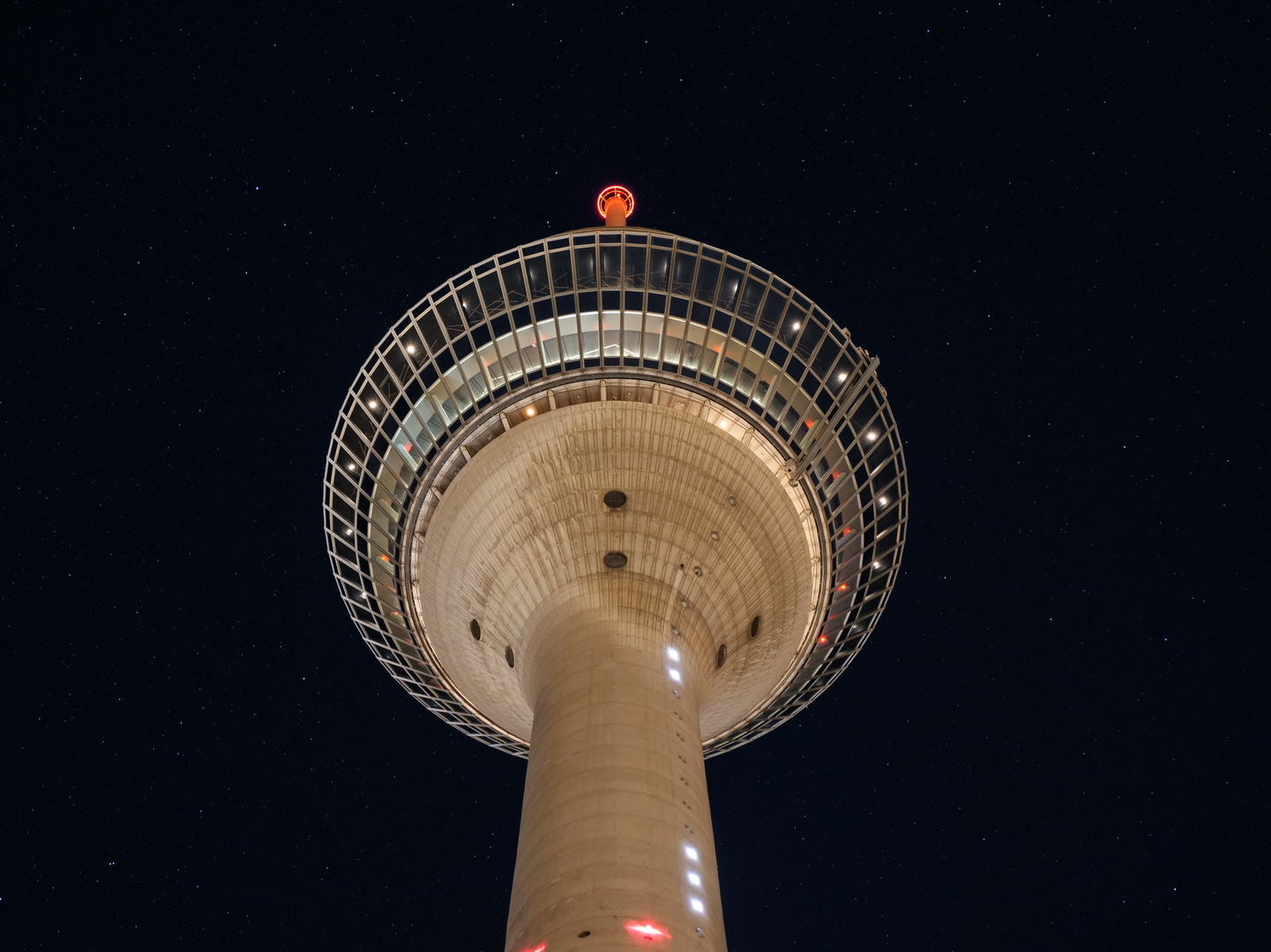 Raumschiff Orion landet