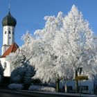 Raureif um Dorfkirche Hörmannsberg